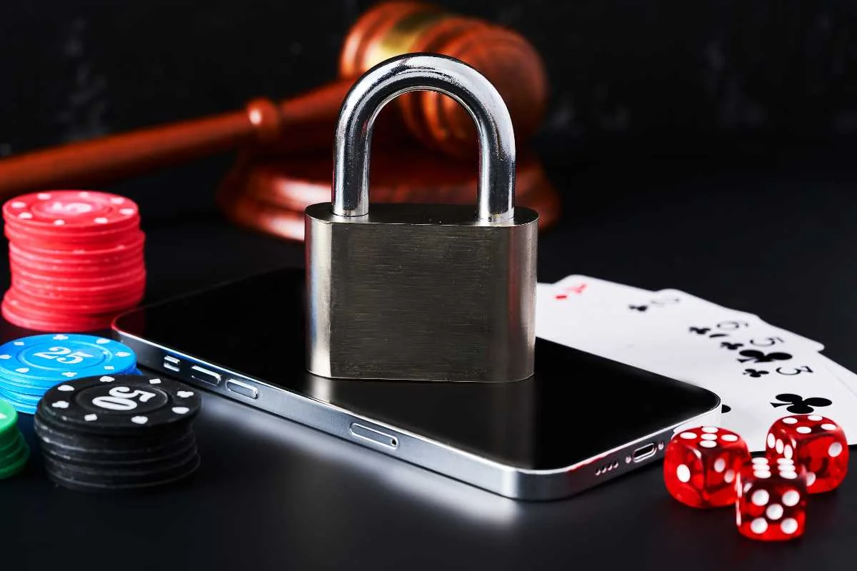 Dengan berjuta-juta pemain login setiap hari, keselamatan kasino online telah menjadi salah satu perkara paling penting untuk diberi perhatian oleh pemain.